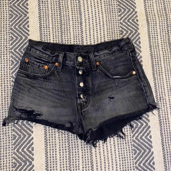 Destroyed Black Levi 501 Shorts - Picture 1 of 5